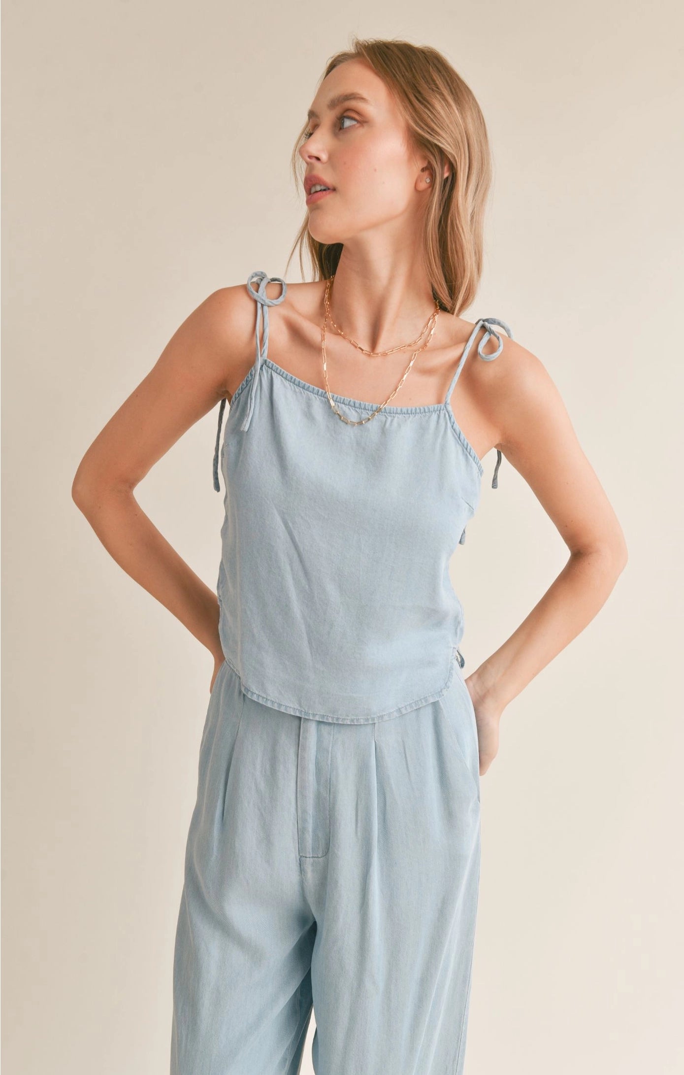 Sadie & Sage Garden Sun Button Tank