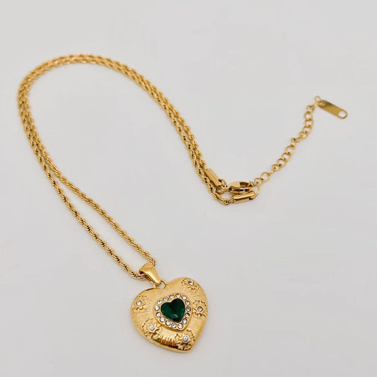 Green Zircon Textured Heart Pendant Necklace