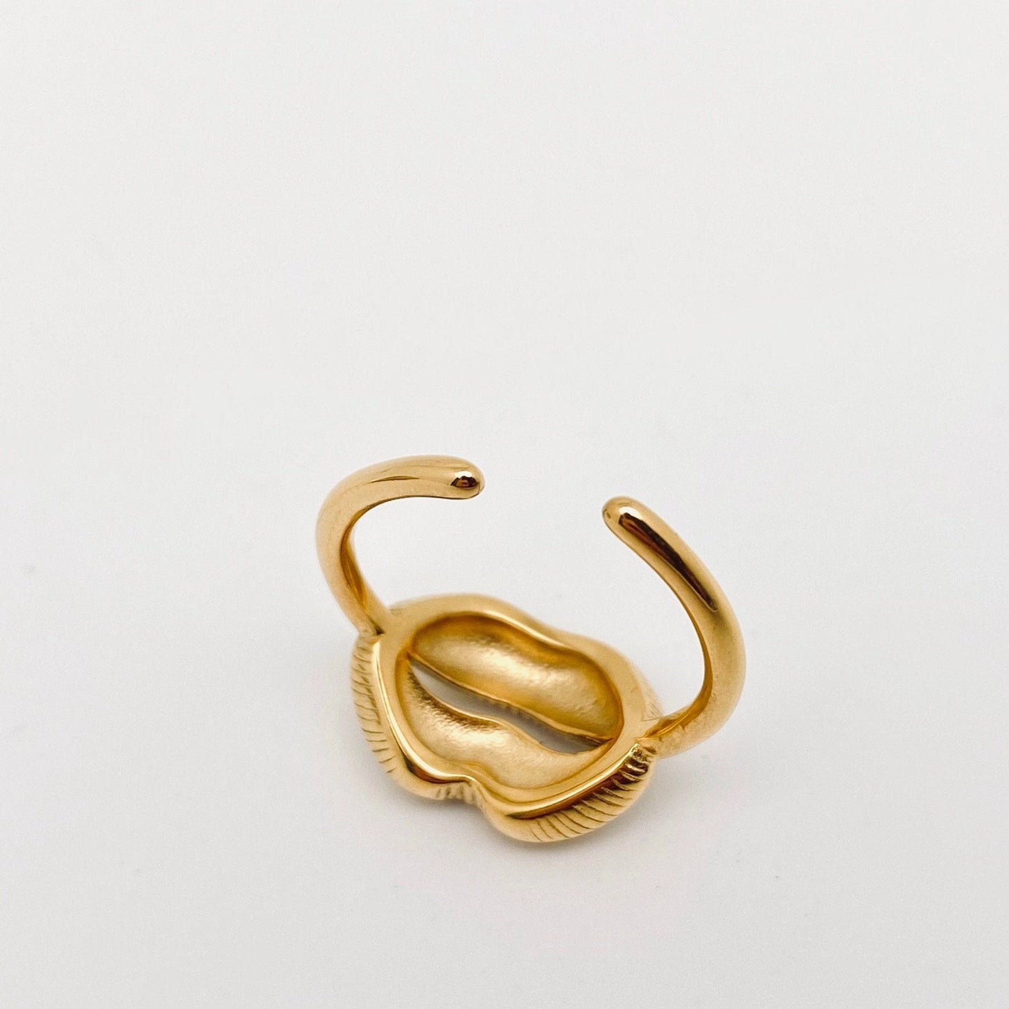 Lip Shape 18K Gold Plated Adjustable Ring