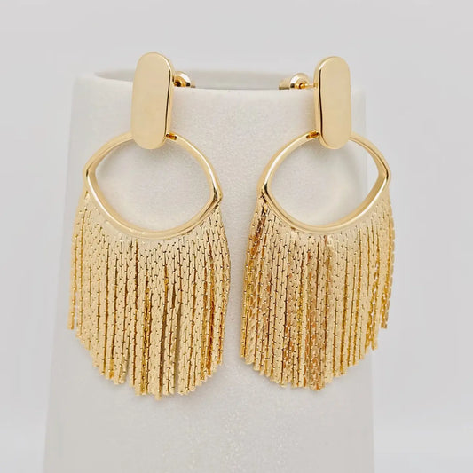 GOLDEN EYELASH DROP EARRINGS