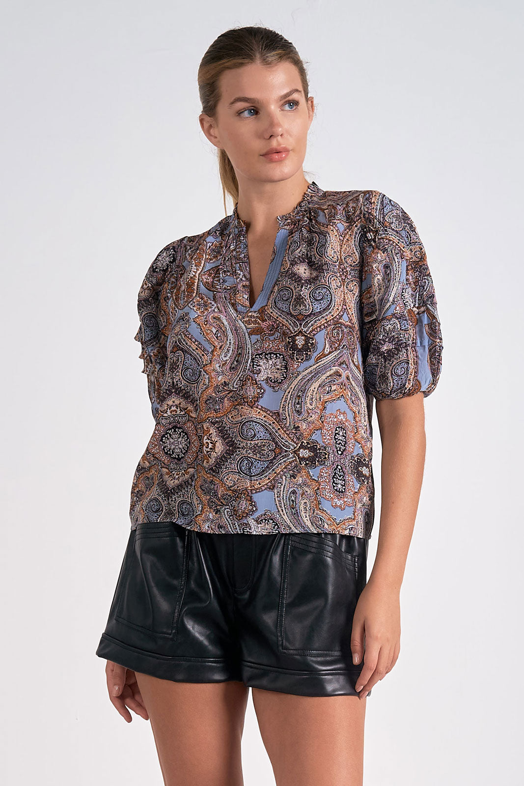 ELAN PAISLEY VNECK BLOUSE