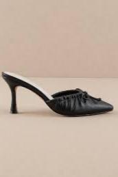 The Maven Pointed Kitten Heel with Bow