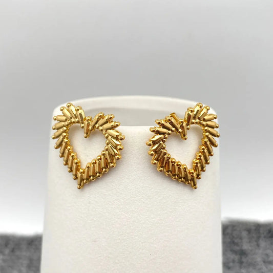 HOLLOW HEART STUD EARRINGS