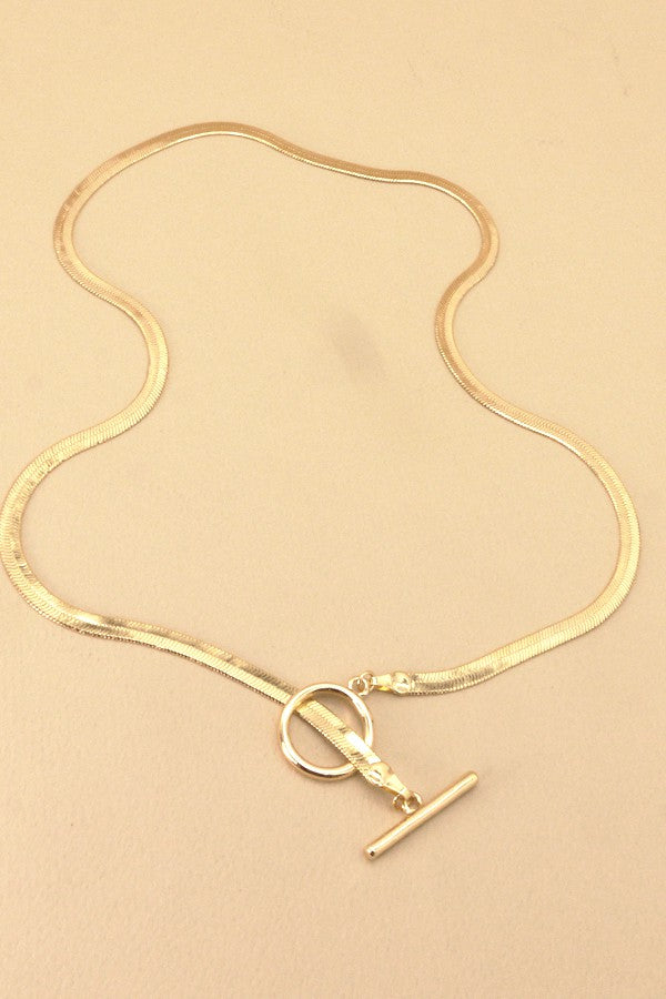 Snake Chain On Toggle Necklace