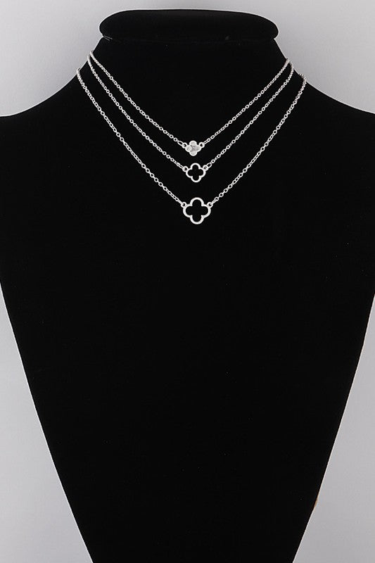 Rylee Clover Pendant Necklace