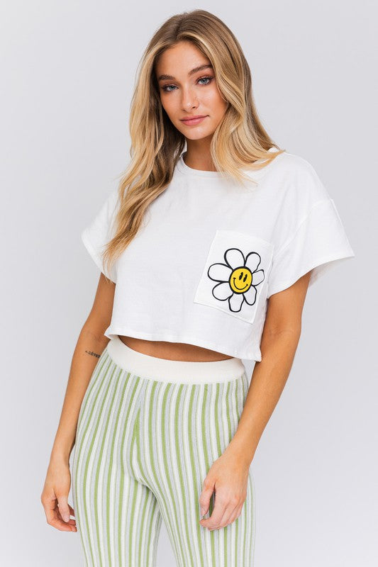 Smile Daisy Pocket Tee