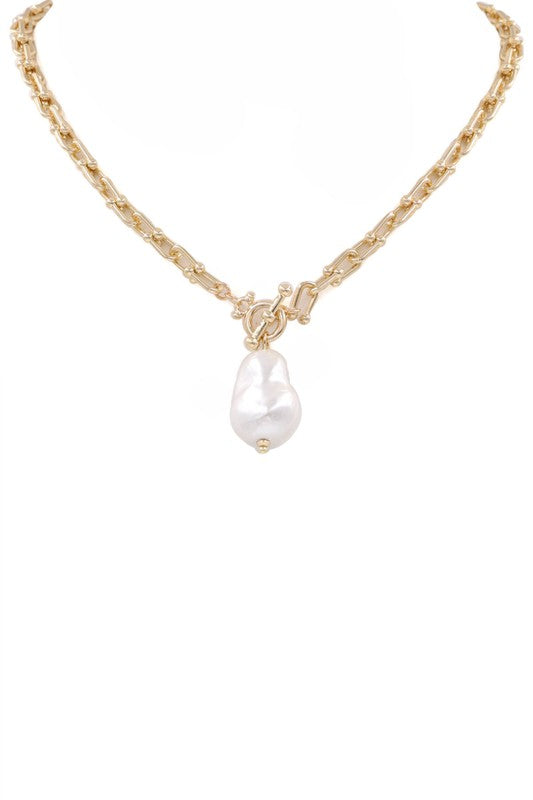 Abby Pearl Pendant Necklace