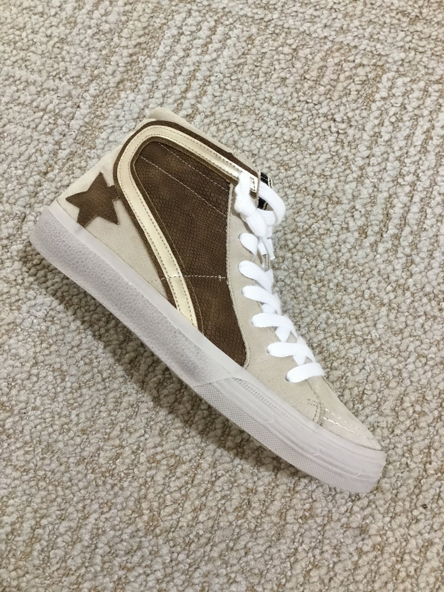 Roxette High Top Sneaker