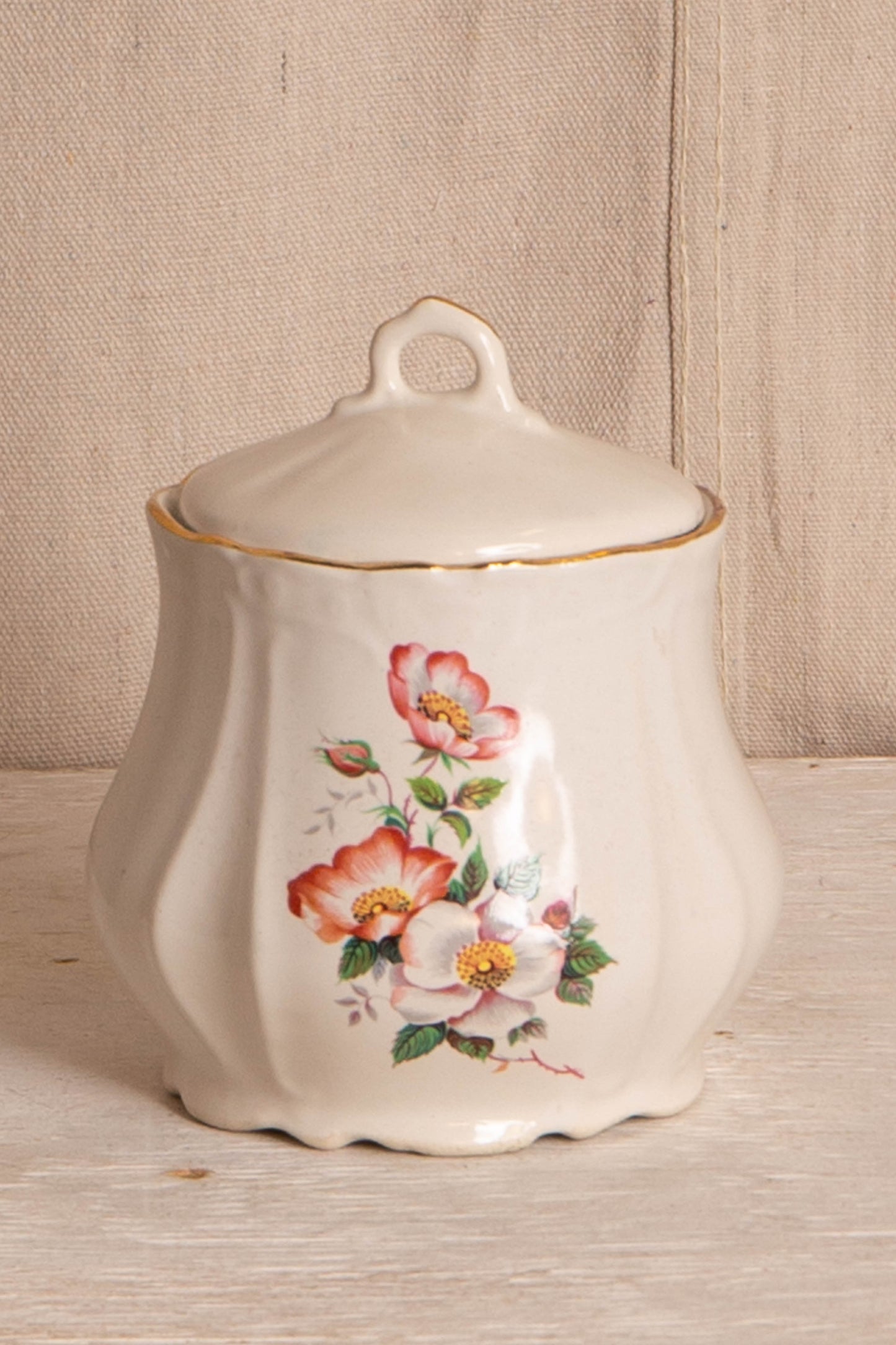 Libby Story Vintage Floral Ceramic Pot