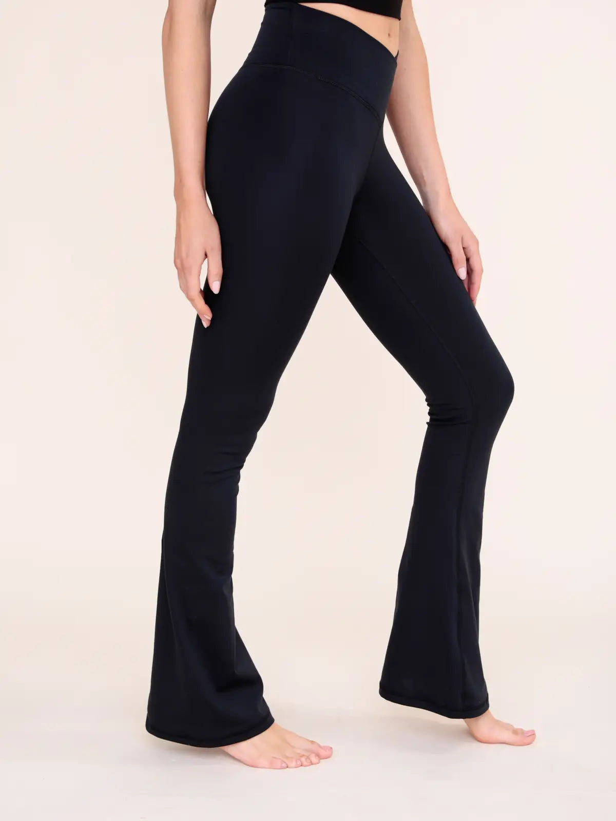 Venice Crossover Waist Yoga Pant